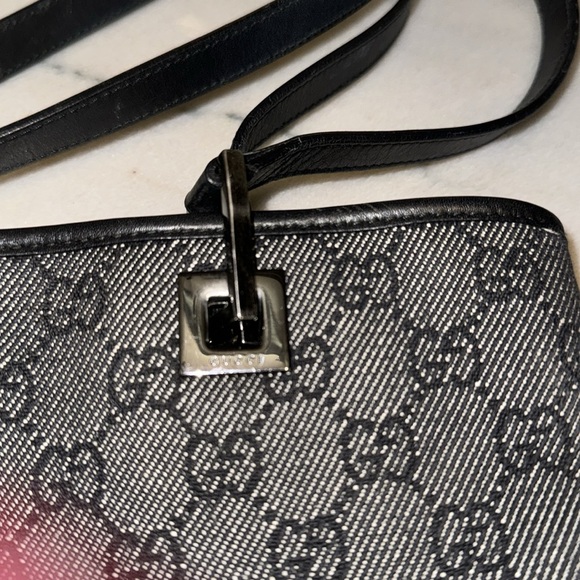 GUCCI DENIM TOTE W LEATHER HANDLES & SILVER HARDWARE-SO CHIC!! - Picture 11 of 11